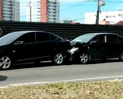 Acidente causa congestionamento na Coronel Teixeira