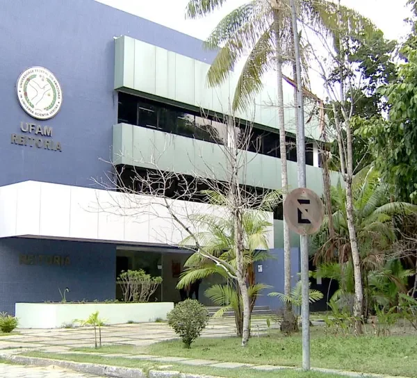 Chapa 25 larga na frente na disputa para reitor da UFAM